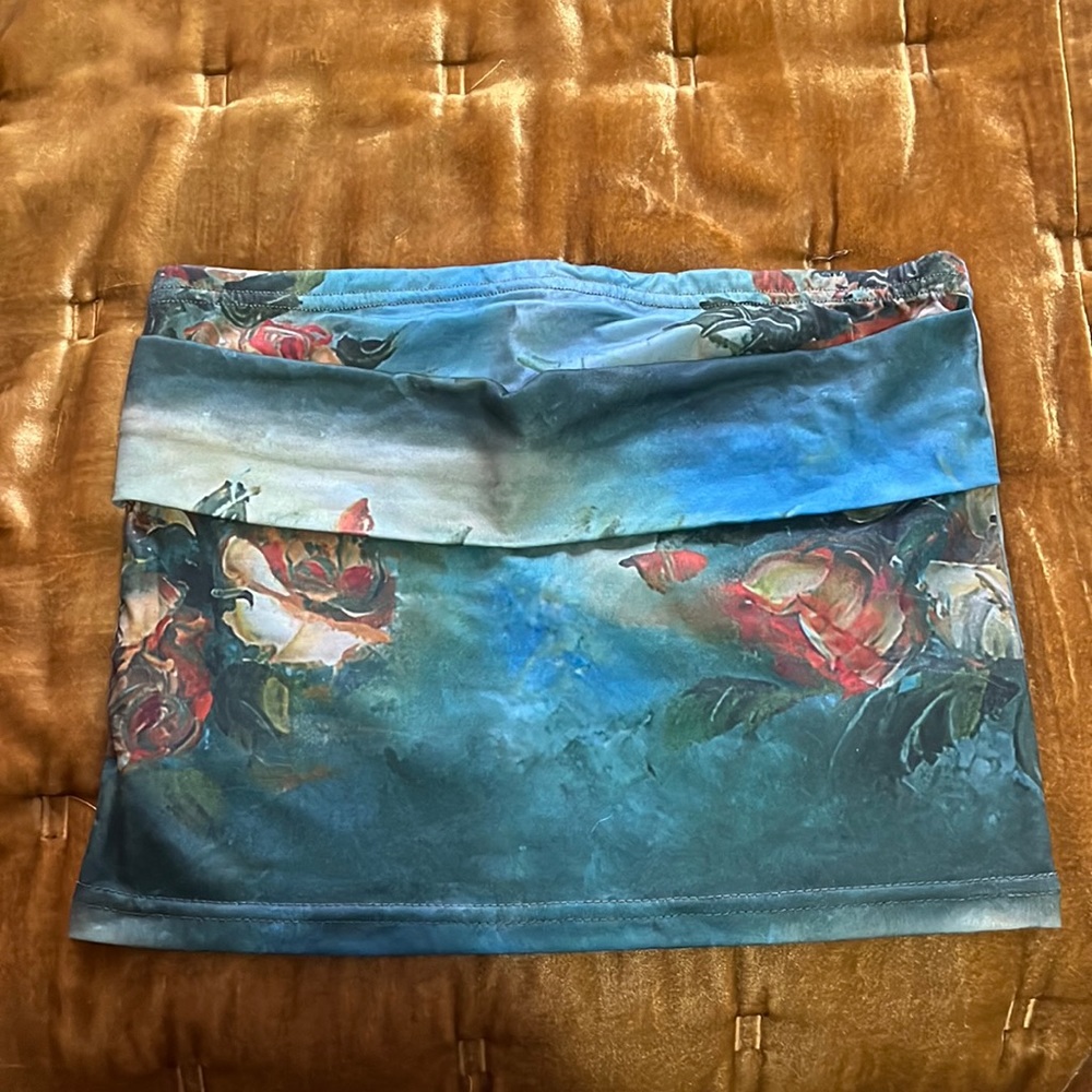 Fine art inspired strapless top